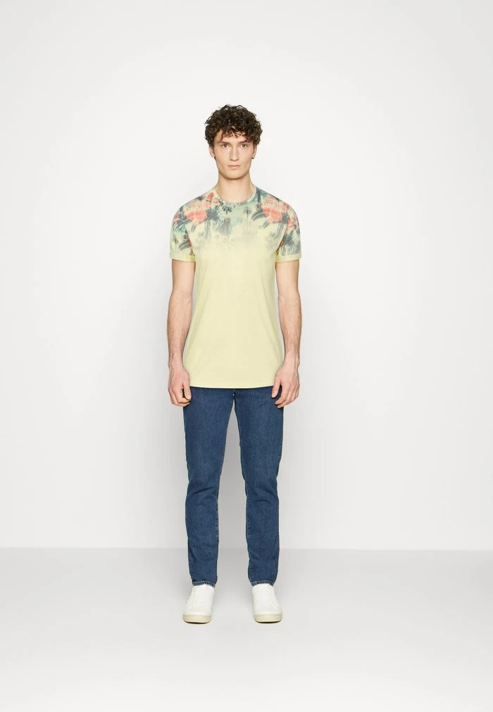 PALENCIA - T-shirt imprimé - pale banana INDICODE JEANS PALENCIA - T-shirt Imprimé - Pale Banana -INDICODE Ventes 25c6c9c6009b4dd9b1a018d61a38af76