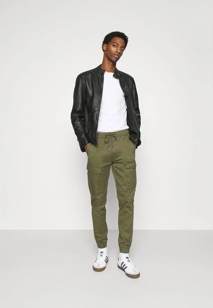 ALAIN - T-shirt basique - offwhite INDICODE JEANS ALAIN - T-shirt Basique - Offwhite -INDICODE Ventes 32c38a7469a244d283ea5569ff6f7dee