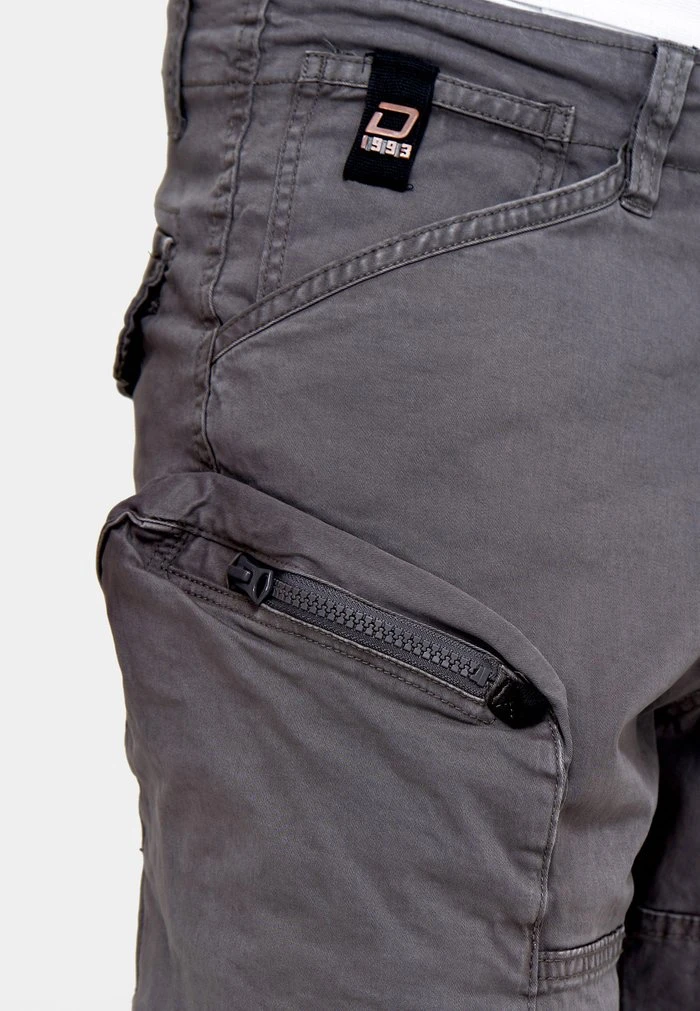 BOSA - Short - pewter INDICODE JEANS BOSA - Short - Pewter -INDICODE Ventes 383da271b6554058a8e6fd01da2610e9