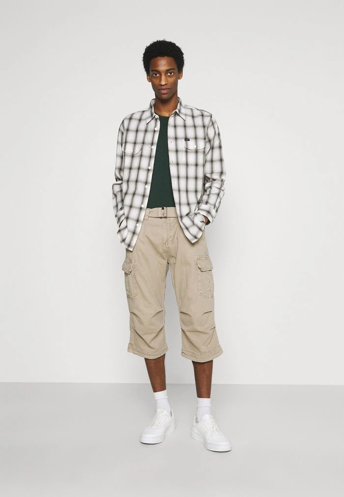 INDICODE JEANS NICOLAS - Short - Greige 2 INDICODE JEANS NICOLAS - Short - Greige â Image 2