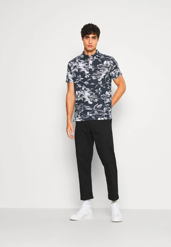 LA LINEA - Polo - navy INDICODE JEANS LA LINEA - Polo - Navy -INDICODE Ventes 5b8039ec2dbf4d35b33e406349aaf2f7