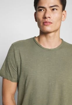 INDICODE JEANS ALAIN - T-shirt Basique - Cypress 9 INDICODE JEANS ALAIN - T-shirt Basique - Cypress -INDICODE Ventes 5c239786ff024856942df3bca7e3f816