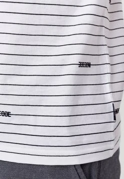 INDICODE JEANS ECKLEY - T-shirt Imprimé - Optical White 4 INDICODE JEANS ECKLEY - T-shirt Imprimé - Optical White -INDICODE Ventes 5ea61d98f7eb4c80b15ba0d0e400336f