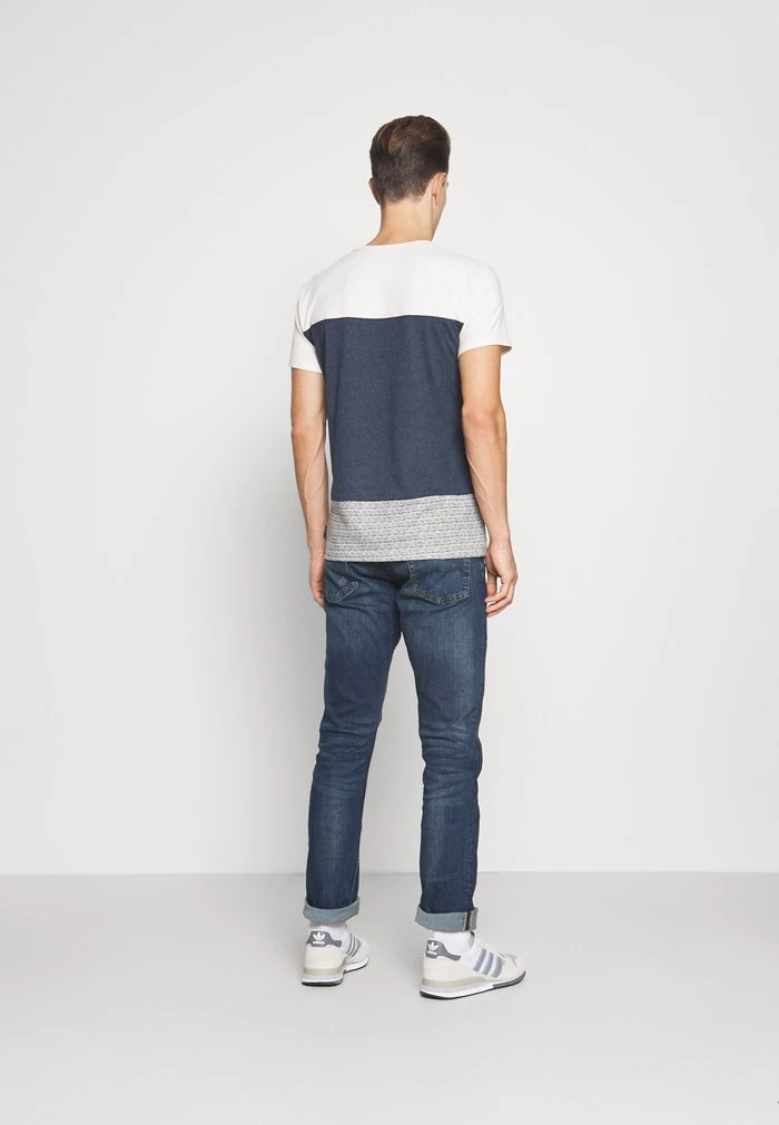 HAMMOND - T-shirt imprimé - navy INDICODE JEANS HAMMOND - T-shirt Imprimé - Navy -INDICODE Ventes 6aa25e3bc5d64281a72552bb8a490c22
