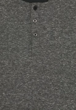 INDICODE JEANS ESTEPONA - T-shirt Basique - Black -INDICODE Ventes 748293f6a96240849f9ab56f56469823