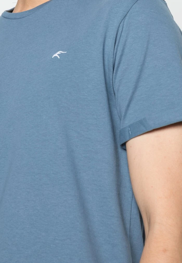 SNYDER 3 PACK - T-shirt basique - china blue/baleine blue/ navy INDICODE JEANS SNYDER 3 PACK - T-shirt Basique - China Blue/baleine Blue/ Navy -INDICODE Ventes 75b75de8c003479bb681301c2d2bcc15