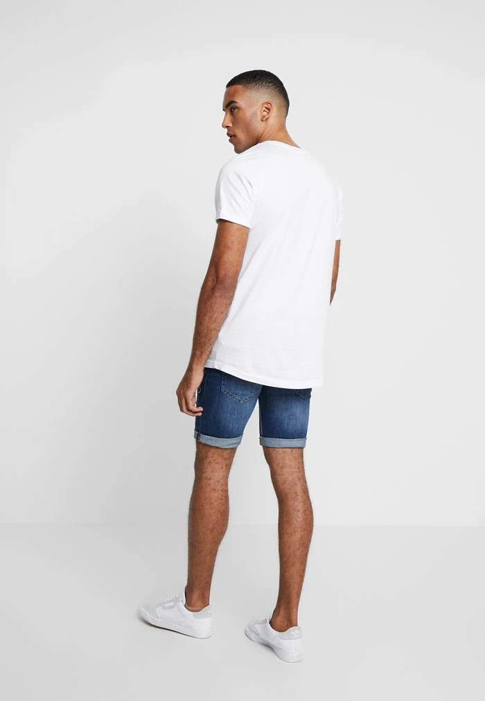 KADEN HOLES - Short en jean - medium indigo INDICODE JEANS KADEN HOLES - Short En Jean - Medium Indigo -INDICODE Ventes 85949b71f1624d39a43696f2b4602777