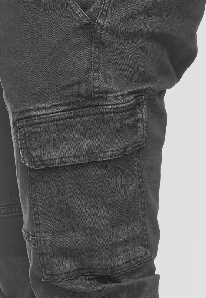 AUGUST - Pantalon cargo - raven INDICODE JEANS AUGUST - Pantalon Cargo - Raven -INDICODE Ventes 86d0afd22417420c965a8a88f8edac31