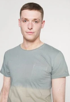 INDICODE JEANS CLIFF - T-shirt Basique - Sky Way 11 INDICODE JEANS CLIFF - T-shirt Basique - Sky Way -INDICODE Ventes 8a90b310ca7a4eeb8e6d8da5c0064681