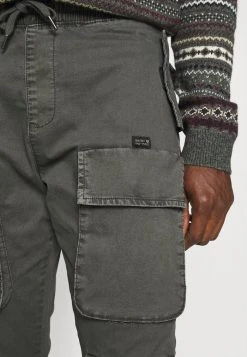 INDICODE JEANS MERCED - Pantalon Cargo - Raven -INDICODE Ventes 8ba287e1f48740ed8a5dd4af0ad5bb5c