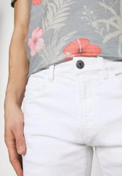 INDICODE JEANS KADEN HOLES - Short En Jean - Offwhite -INDICODE Ventes 8c3cec2d69944ddf8affc9463d364fbe