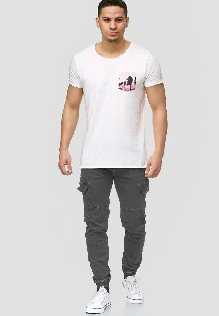 AUGUST - Pantalon cargo - raven INDICODE JEANS AUGUST - Pantalon Cargo - Raven -INDICODE Ventes 9438d4247d874b9083a47acad2cb0219