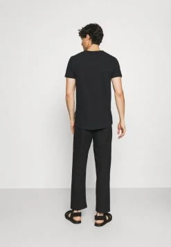 INDICODE JEANS COHEN - T-shirt Basique - Black -INDICODE Ventes a0991b92e47c49c0b3e4b86c39513ce5