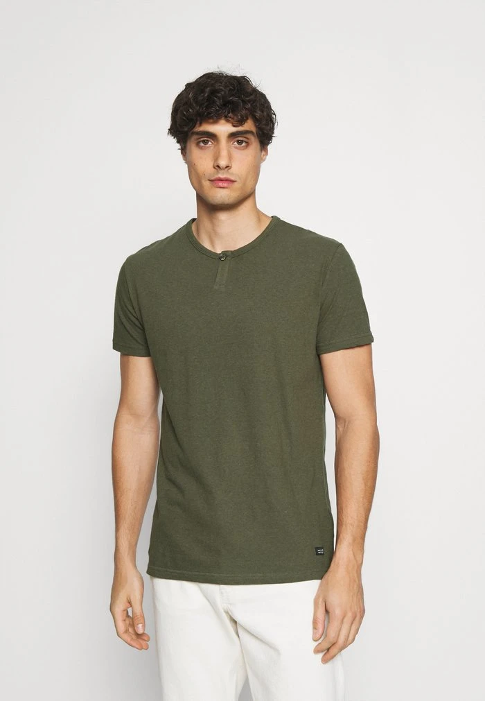 COHEN - T-shirt basique - army INDICODE JEANS COHEN - T-shirt Basique - Army -INDICODE Ventes aecf44bfff844d0dbc8259b70f8d6aa6