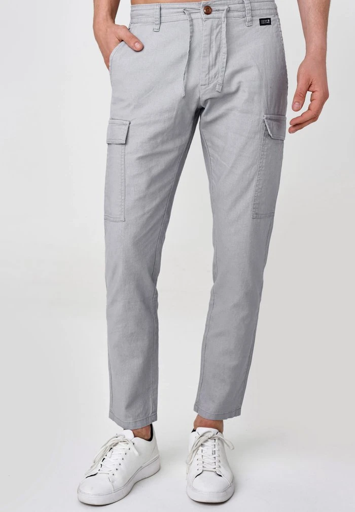 INDICODE JEANS CAGLE - Pantalon Cargo - Lt Grey 1 INDICODE JEANS CAGLE - Pantalon Cargo - Lt Grey