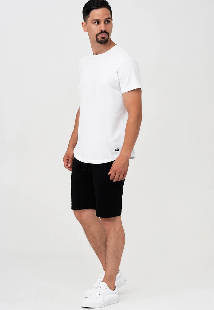 ECKERD - Short - black INDICODE JEANS ECKERD - Short - Black -INDICODE Ventes e1ecd7cb32d24e449f4c269f0cd401fa