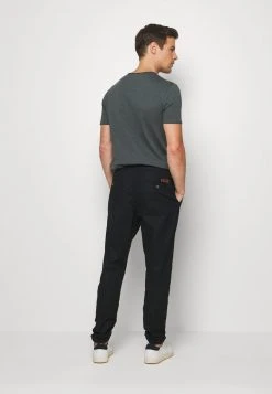 INDICODE JEANS VIBORG - Pantalon Classique - Black -INDICODE Ventes e354a9d16c1e4dd6a9d2d797a339e2c5