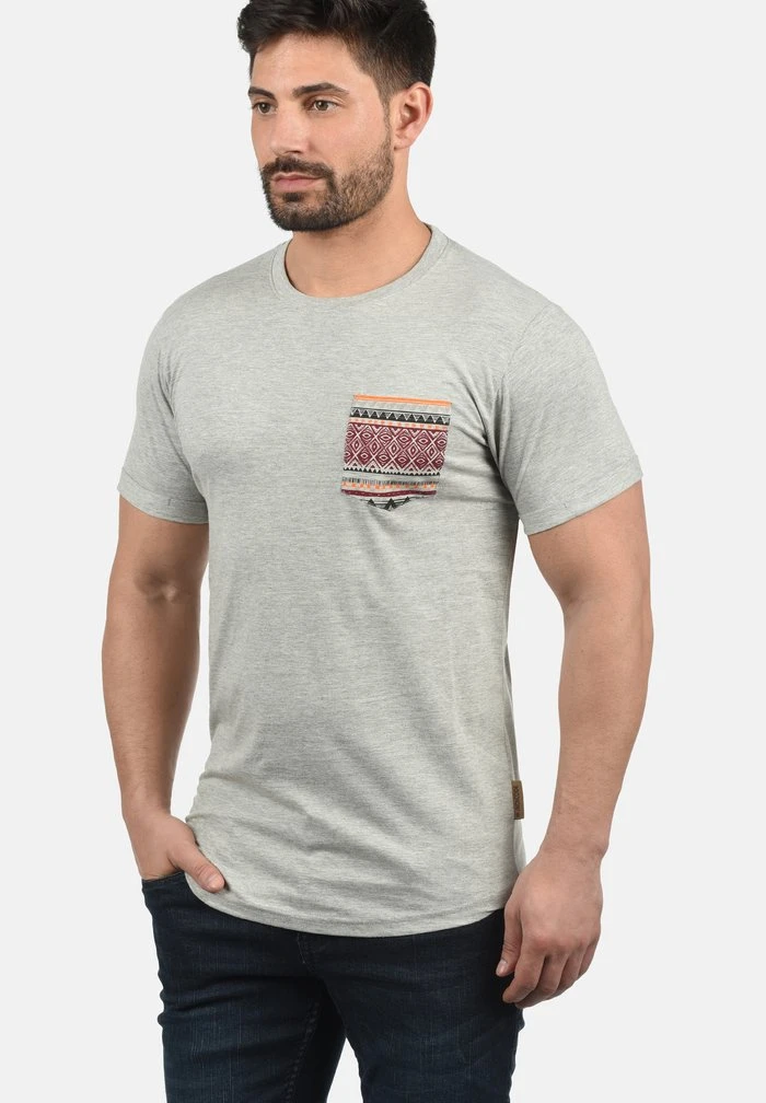 INDICODE JEANS IDPAXTON - T-shirt Imprimé - Light Grey 1 INDICODE JEANS IDPAXTON - T-shirt Imprimé - Light Grey