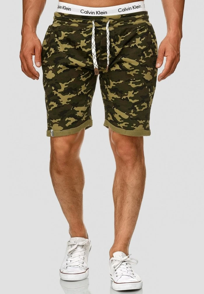 INDICODE JEANS ALDRICH - Short - Dark Green 1 INDICODE JEANS ALDRICH - Short - Dark Green